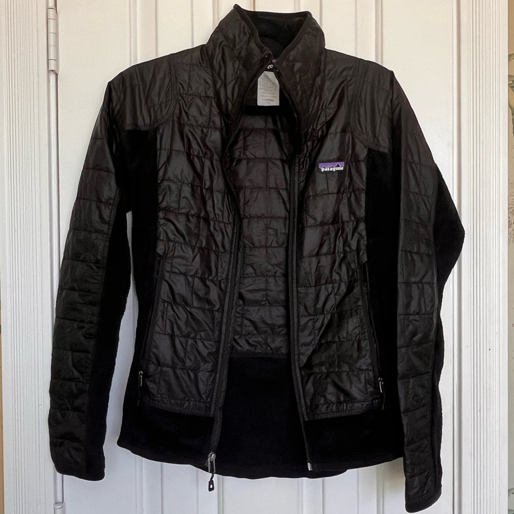 Patagonia Women's Quilted Black Polartec Thermal Pro Puffer Jacket